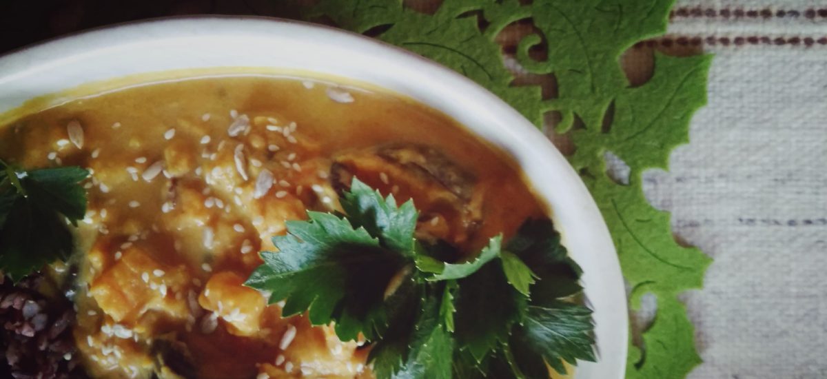 Curry ze słodkich ziemniaków (batatów), dwie wersje